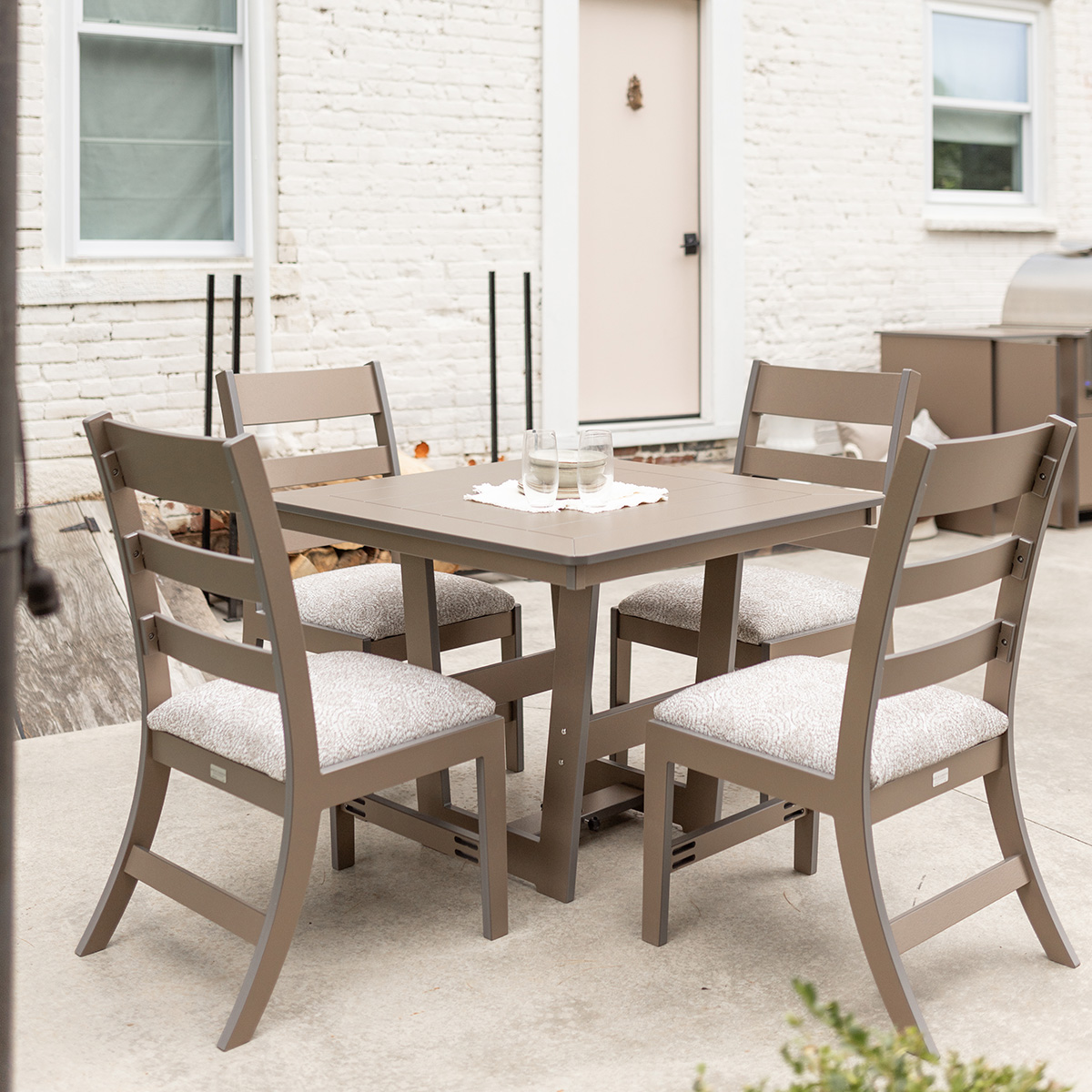 Parker Parker Patio Dining Set
